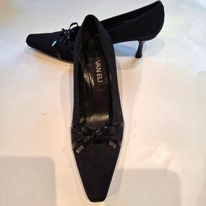 EUC Vaneli Women's Black Pointed Square Toed Kitten Heel Pump with Bow 7 1/2 W
